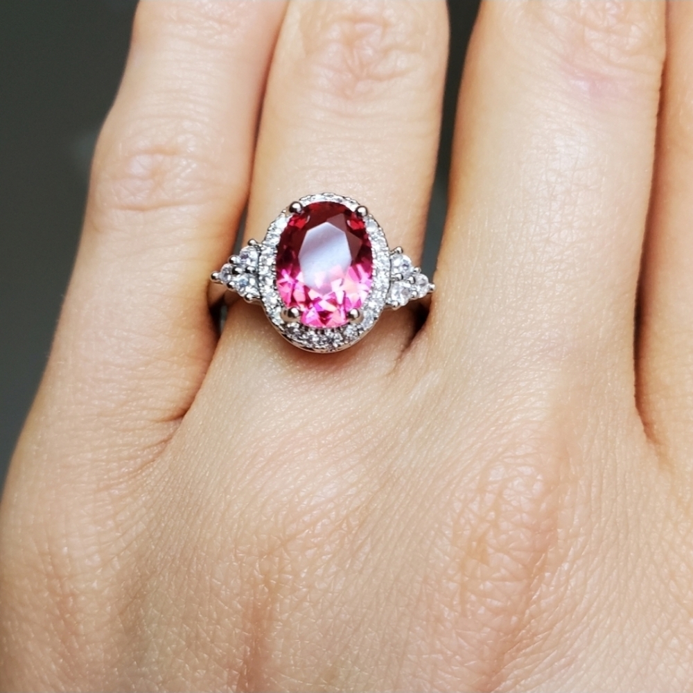 New Beautiful Oval Cut Ruby Ring - Picture 5 of 8